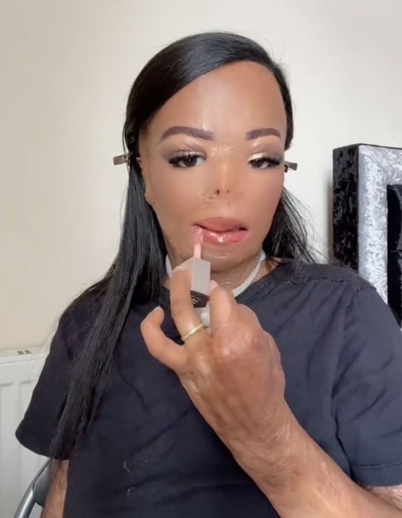 With her self-confidence at an atll-time low, the teen turned to beauty tutorials and soon became a cosmetics connoisseur. She is now sharing her wisdom on TikTok. 