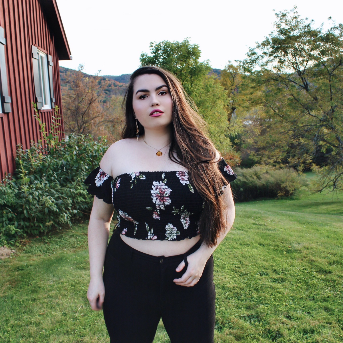 WHY I’M EMBRACING CROP TOPS (AND WHY YOU SHOULD TOO!)