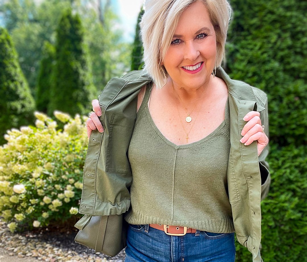 Over 40 Fashion Blogger, Tania Stephens is wearing an olive green jacket and sweater tank from Banana Republic14