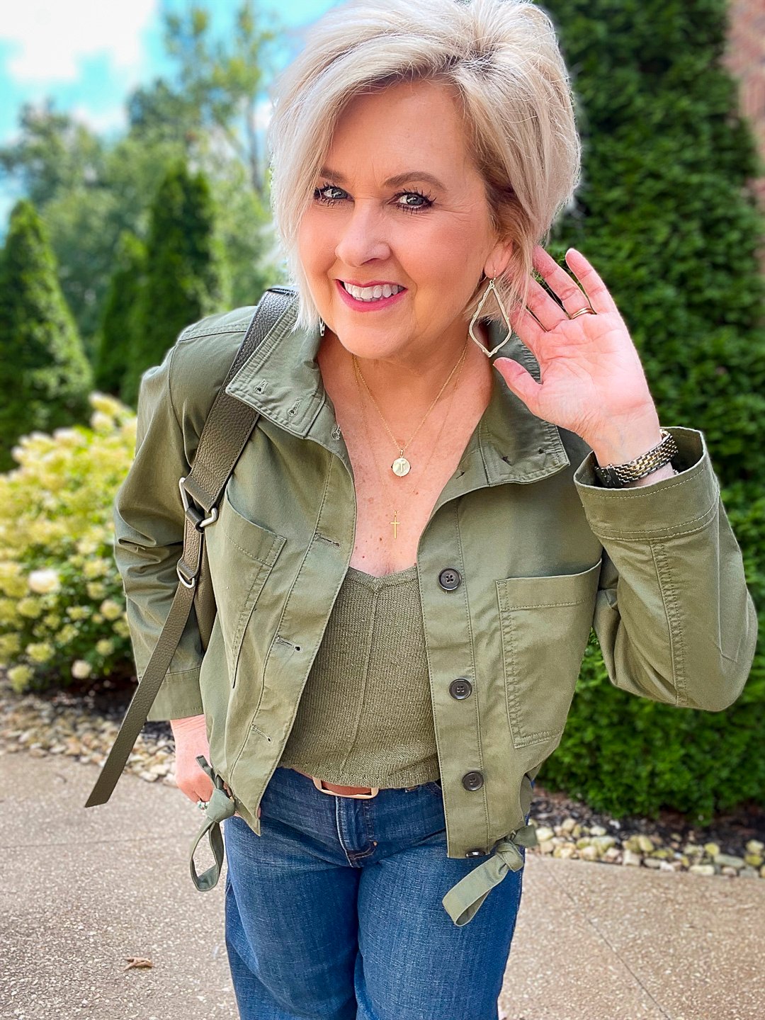 Over 40 Fashion Blogger, Tania Stephens is wearing an olive green jacket and sweater tank from Banana Republic4
