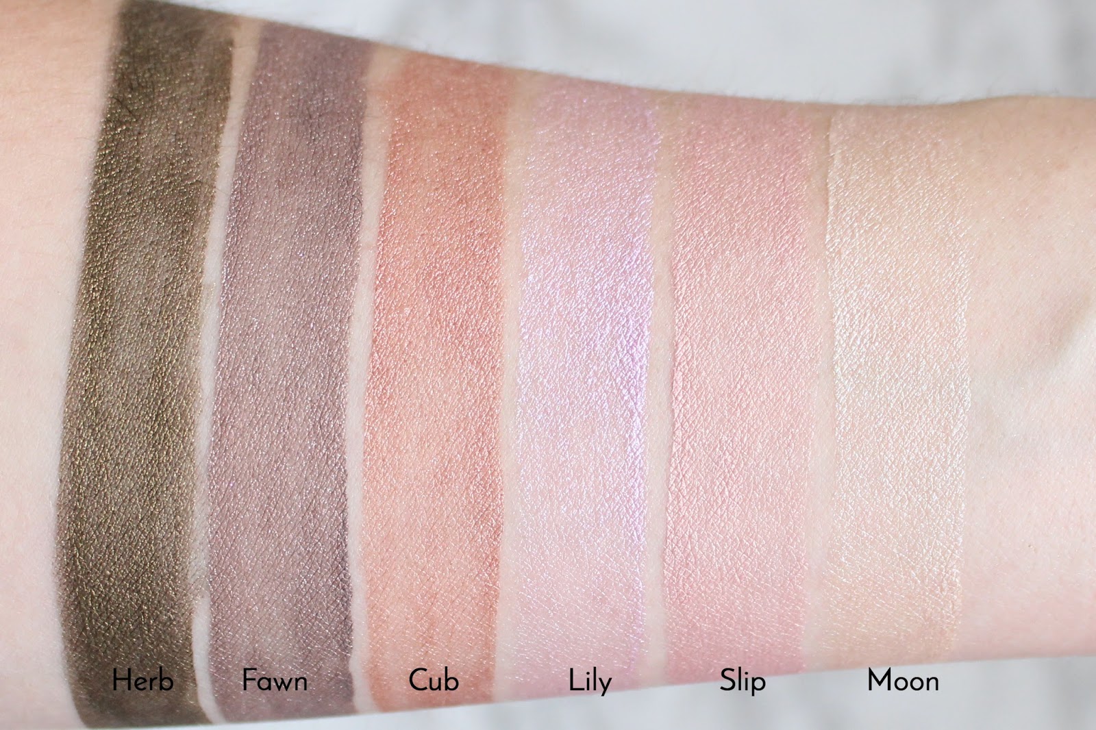 Glossier Lidstar Eyeshadow | Review & Swatches