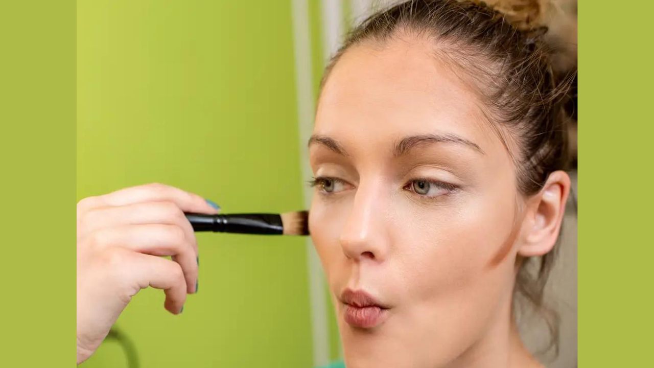 Step-by-step routine on using a lipstick as a contour