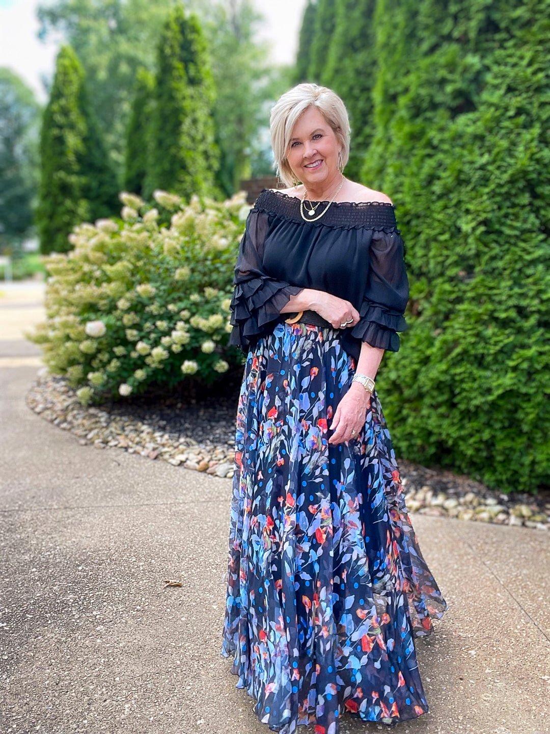 Over 40 Fashion Blogger, Tania Stephens is styling a floral chiffon skirt for a fall wedding17