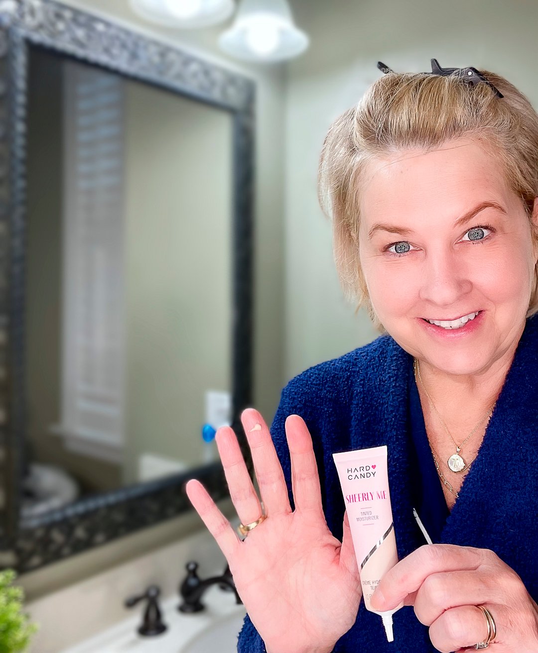 Over 40 Fashion Blogger, Tania Stephens is trying products from Walmart Beauty for August 20224